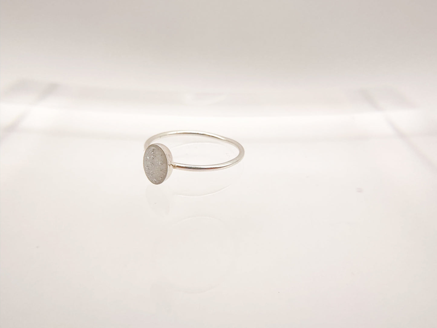 Mini Oval Ring
